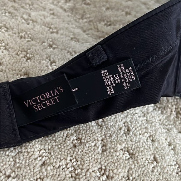 Victoria’s Secret black strapless bra with black and clear removable straps 32C - Picture 4 of 4